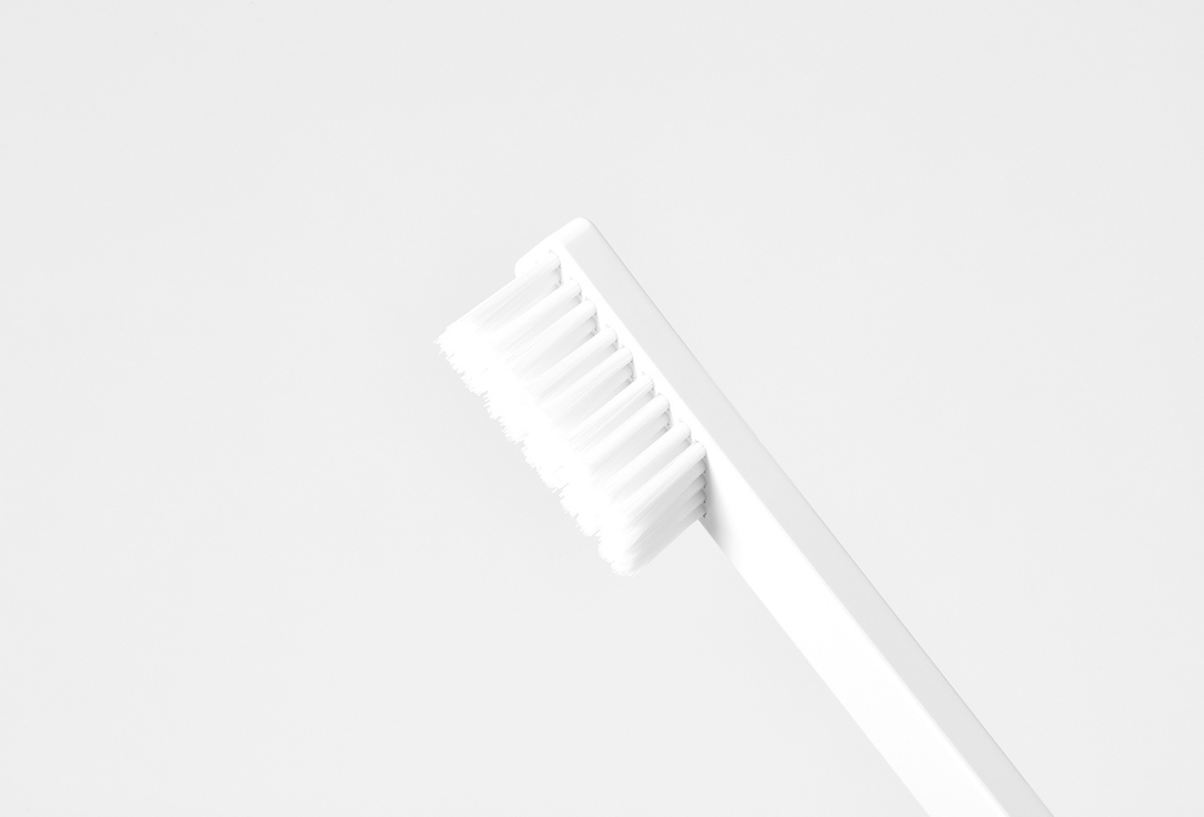 Apriori Toothbrush Medium Slim By Apriori White/Gold