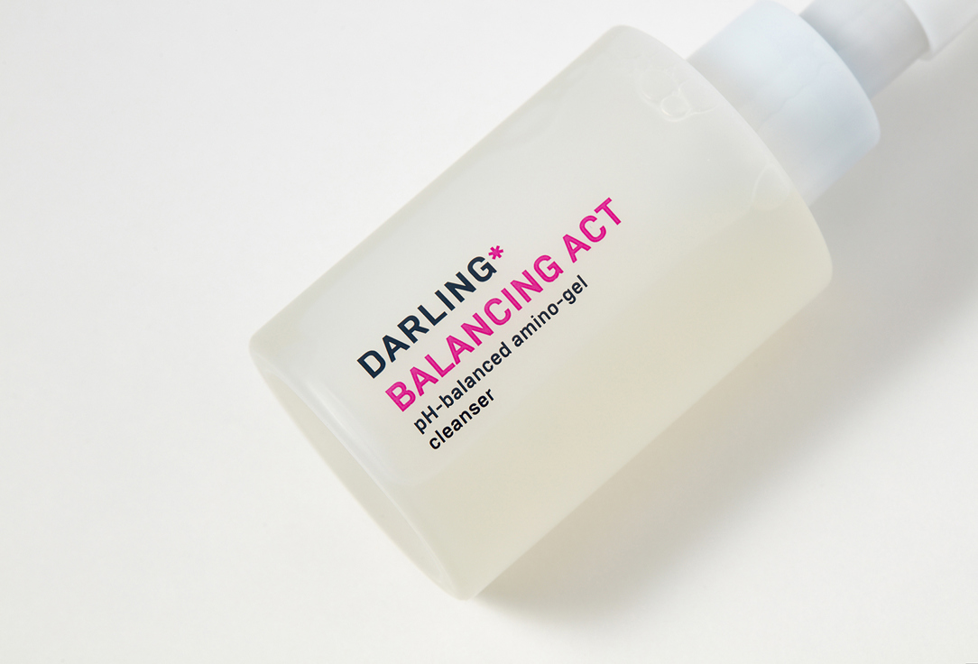 DARLING* pH-balanced amino-gel face cleanser Balancing Act