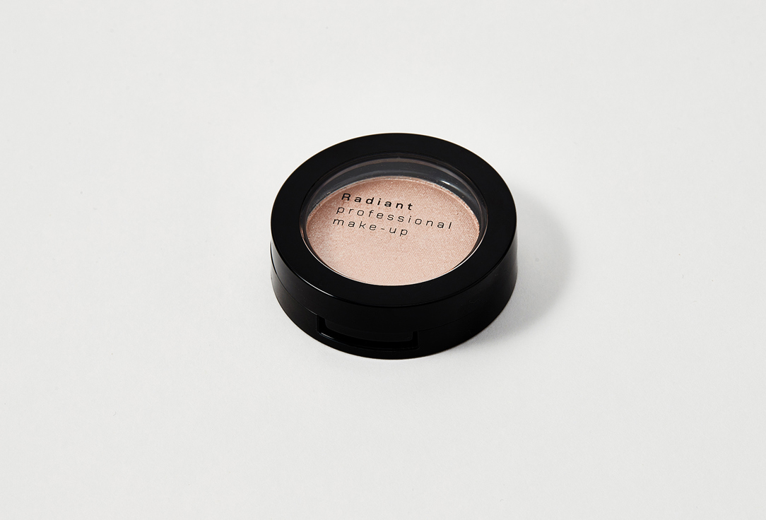 Radiant Professional Make-Up Highlighter Strobing