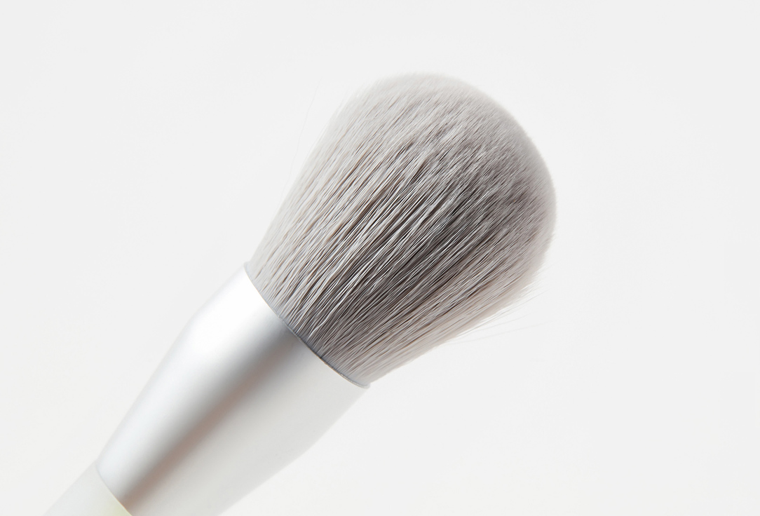 DARLING* Powder brush Free Flow 01