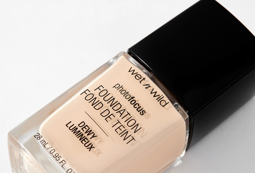 Wet n Wild Concealer Photo Focus Dewy Foundation