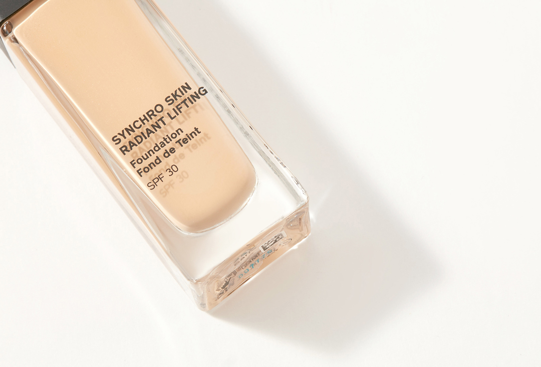 Shiseido Radiant Liftin Face Foundation SPF 30  Synchro