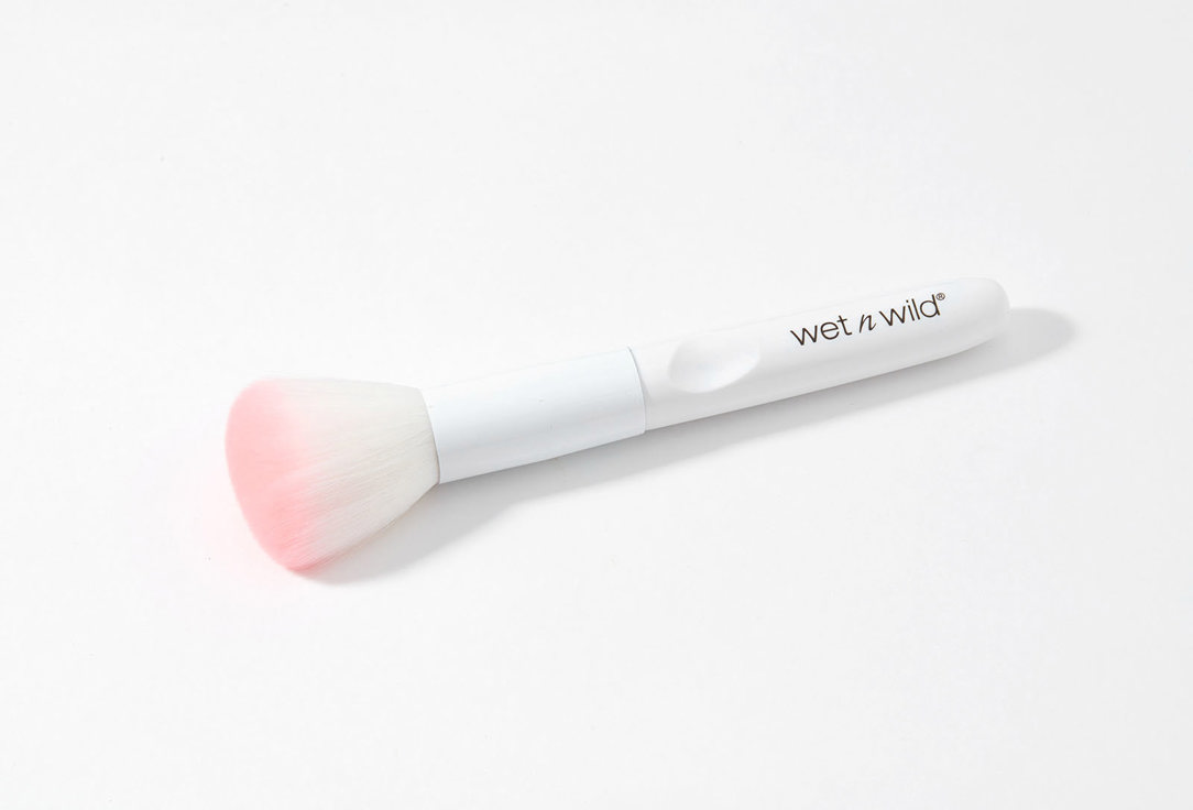 Wet n Wild Powder Brush  stylish