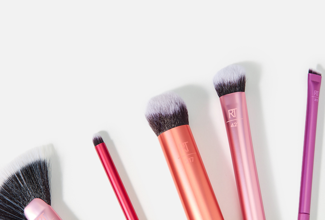 Real Techniques Makeup brush set Artist essentials