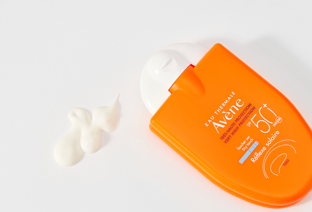 EAU THERMALE AVENE Compact Emulsion For Face And Body Spf 50+ Pritocopheryl Emulsion